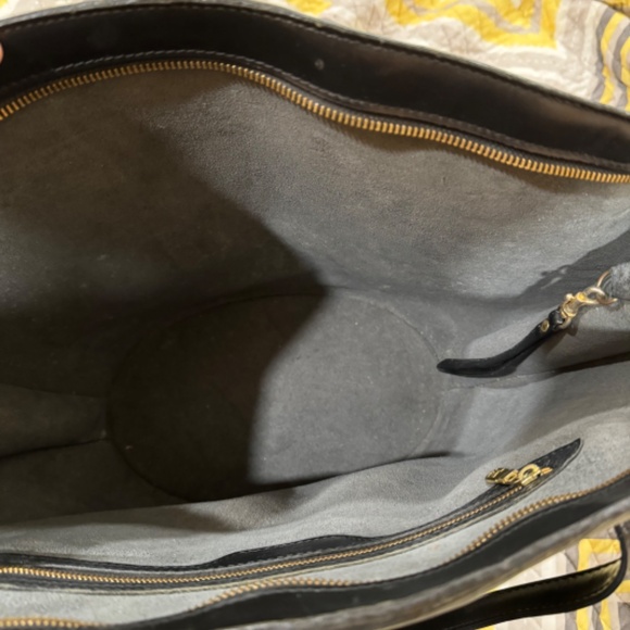 LV Black Epi Purse Authentic - Picture 12 of 13